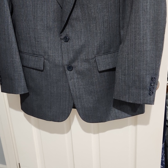 Towncraft Men's 2-Piece Suit - Jacket and Pants - Picture 4 of 10